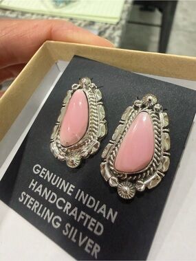 NATIVE Navajo 925 Sterling Silver Earrings with Pink Conch